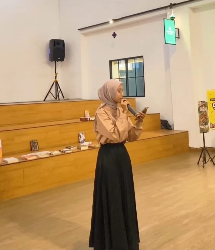 Della Putri Syafira: Mengubah Hidup dengan Mengubah Pola Pikir